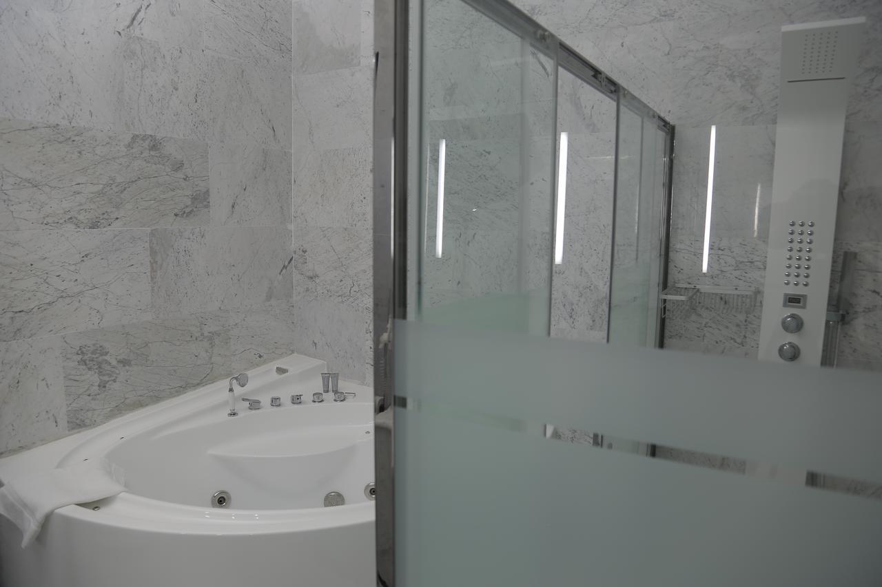 Hotel Ahoefa King Salomon Garden Ломе Екстериор снимка