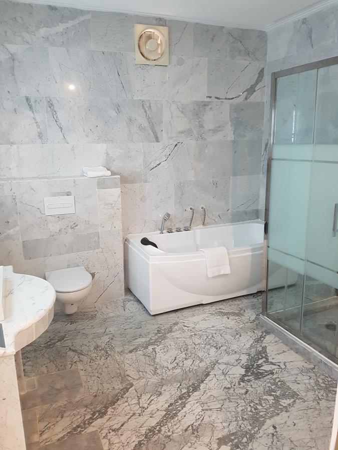 Hotel Ahoefa King Salomon Garden Ломе Екстериор снимка
