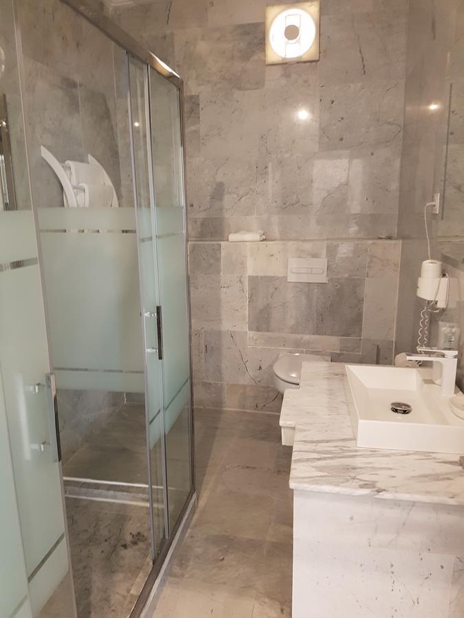 Hotel Ahoefa King Salomon Garden Ломе Екстериор снимка