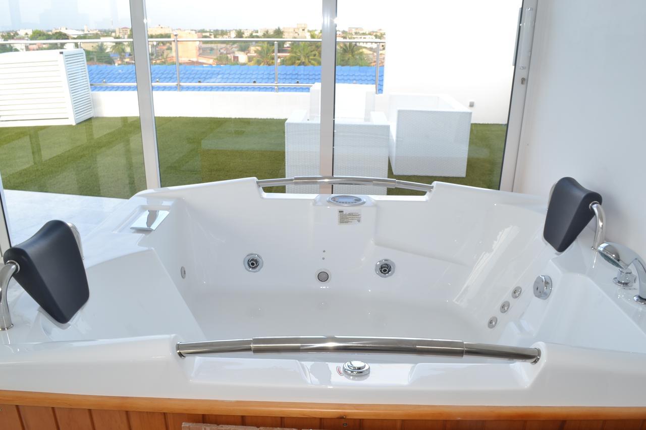 Hotel Ahoefa King Salomon Garden Ломе Екстериор снимка